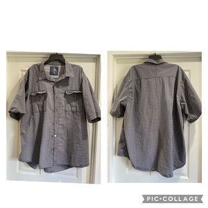 RedHead short sleeve Men’s shirt is a size 3XL.